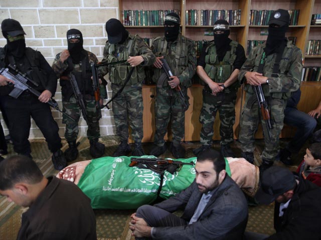 Почина “Майката на шахидите”, благословила синовете си преди смъртта (СНИМКИ)