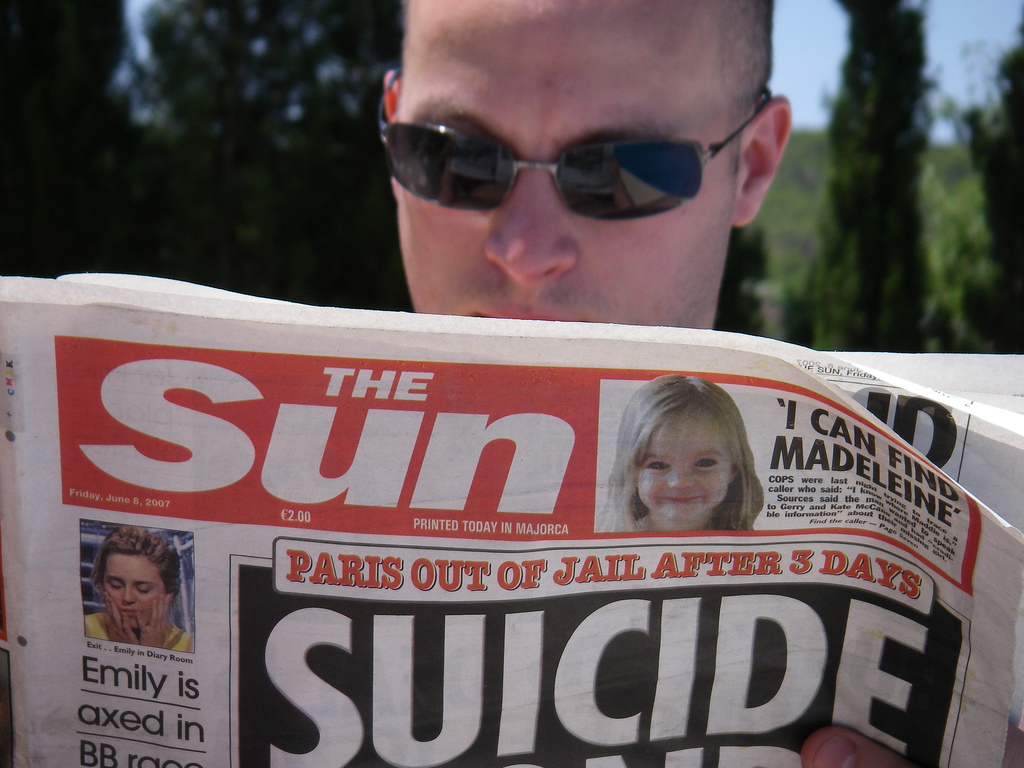 Зам.главния редактор на The Sun обвинен за даване на подкупи