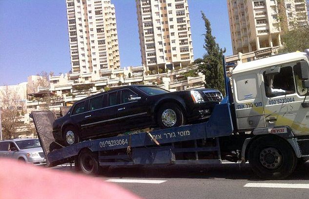 Срам: Счупиха лимузината на Барак Обама в Израел 