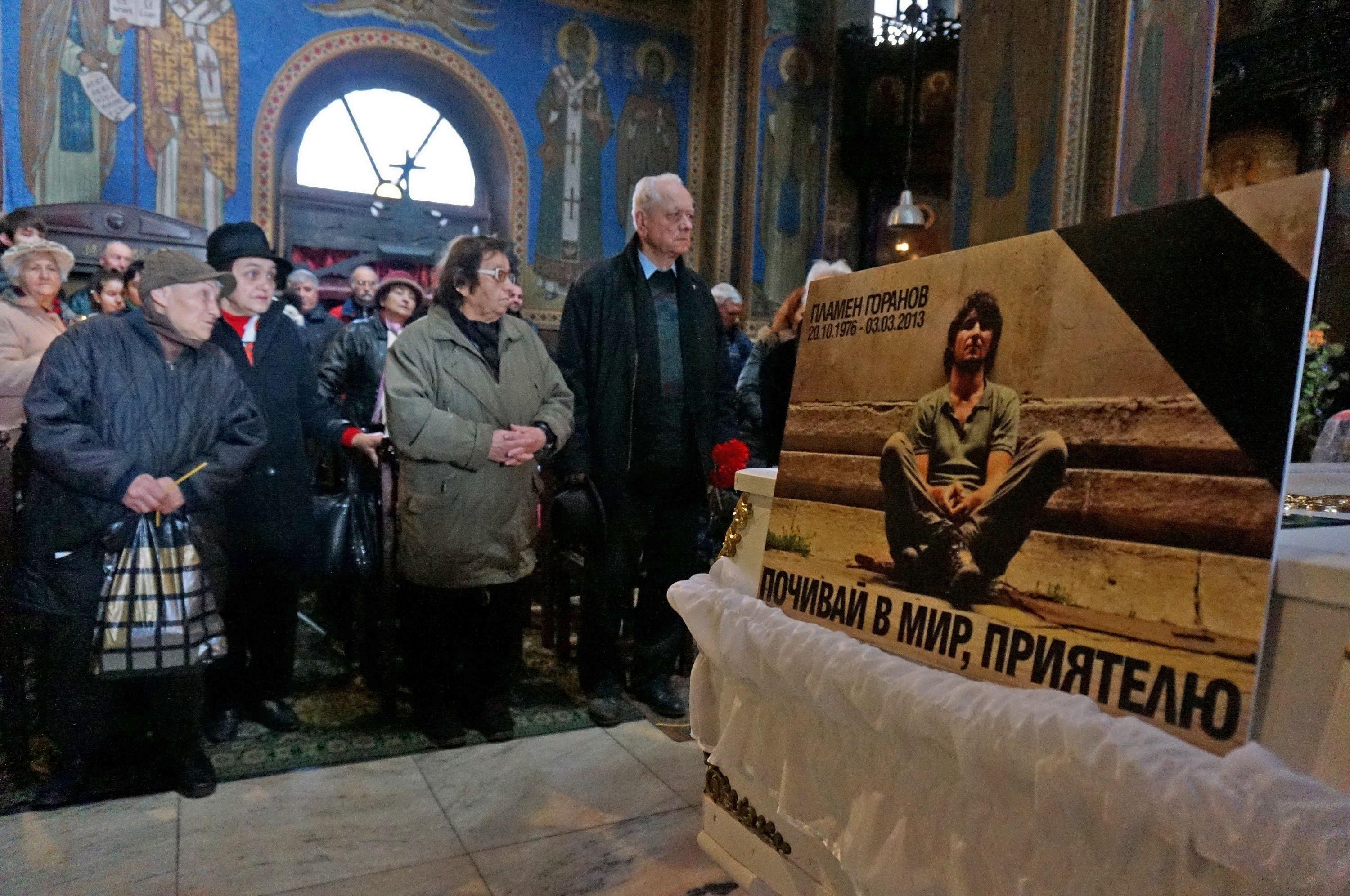 Прокуратурата нареди да пазят записите на горящия Пламен Горанов