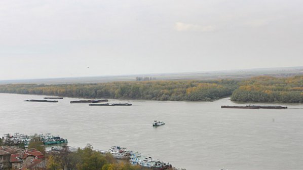 Дунав се отдръпва