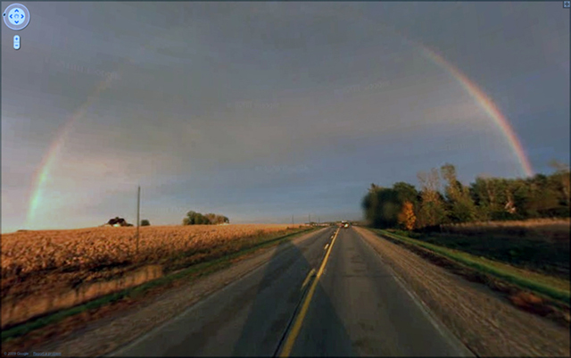 Вижте някои от най-шантавите снимки в Google StreetView 