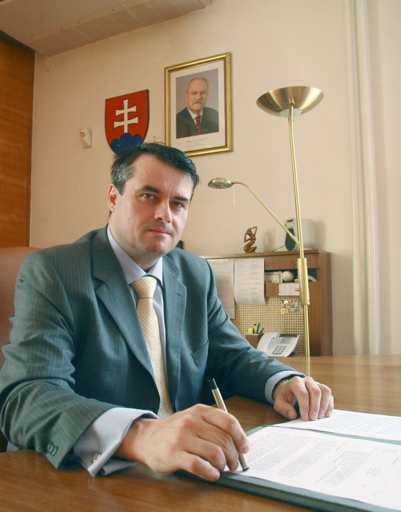 Орден "Стара планина" за посланика на Словакия - популяризирал туризма в България