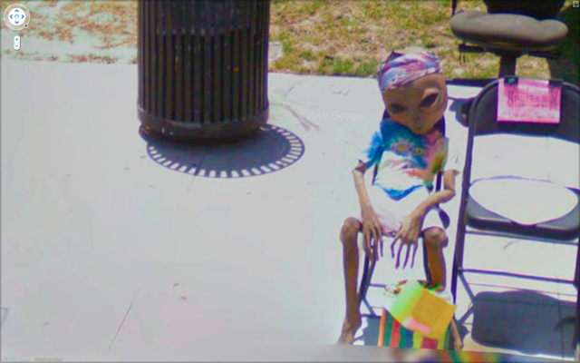 Вижте някои от най-шантавите снимки в Google StreetView 