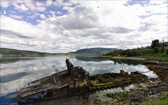 Вижте някои от най-шантавите снимки в Google StreetView 