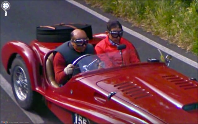 Вижте някои от най-шантавите снимки в Google StreetView 