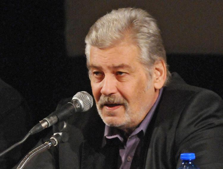 Червена бабичка: Ламбо, стига си играл мафиоти!