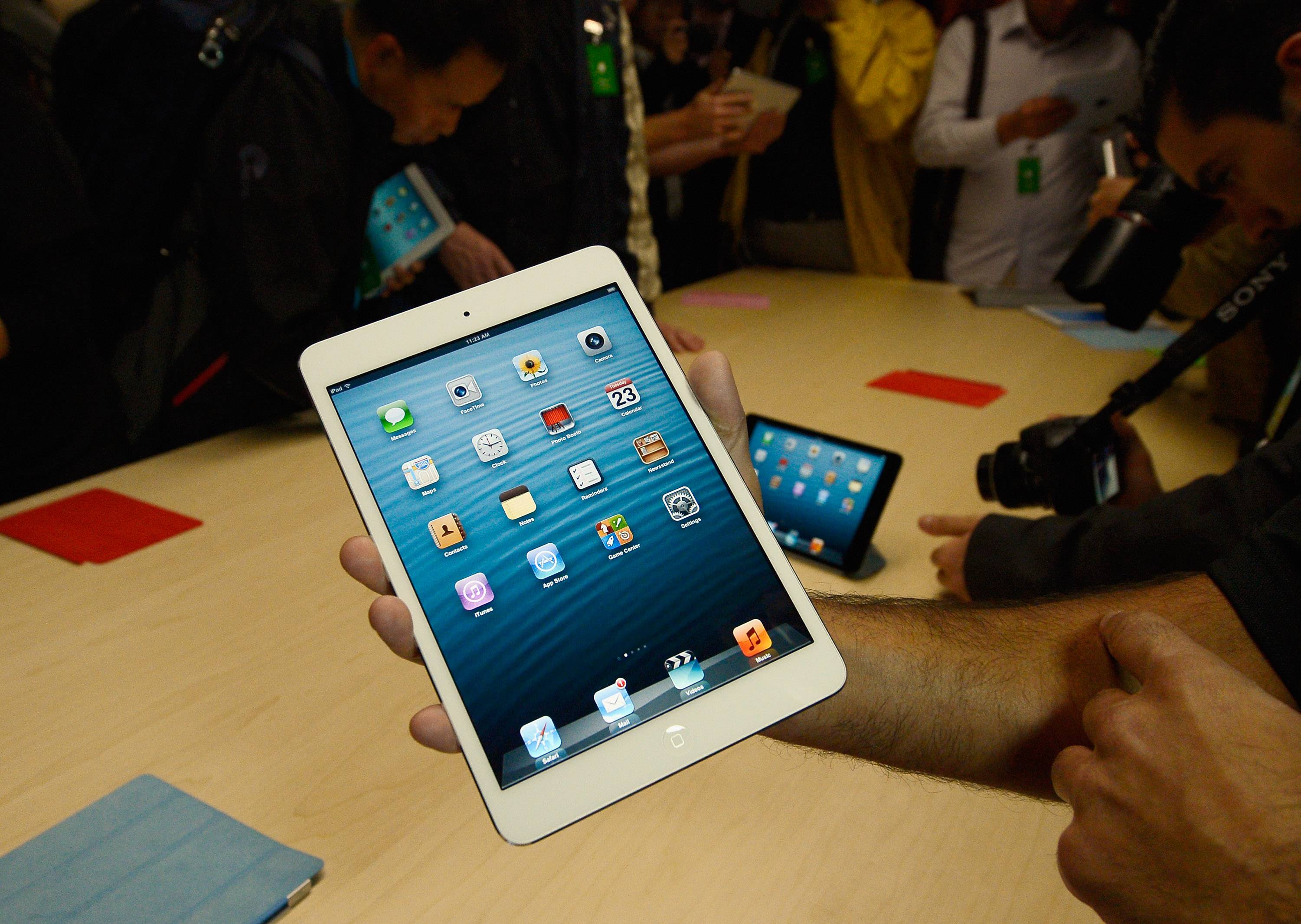 IPad и смартфоните сринаха пазара на лаптопи и персонални компютри