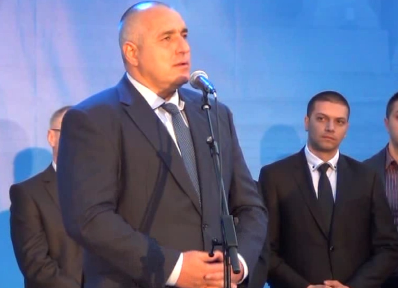 БЛИЦ TV: Бойко иска мнозинство, "инак сме в батака"!