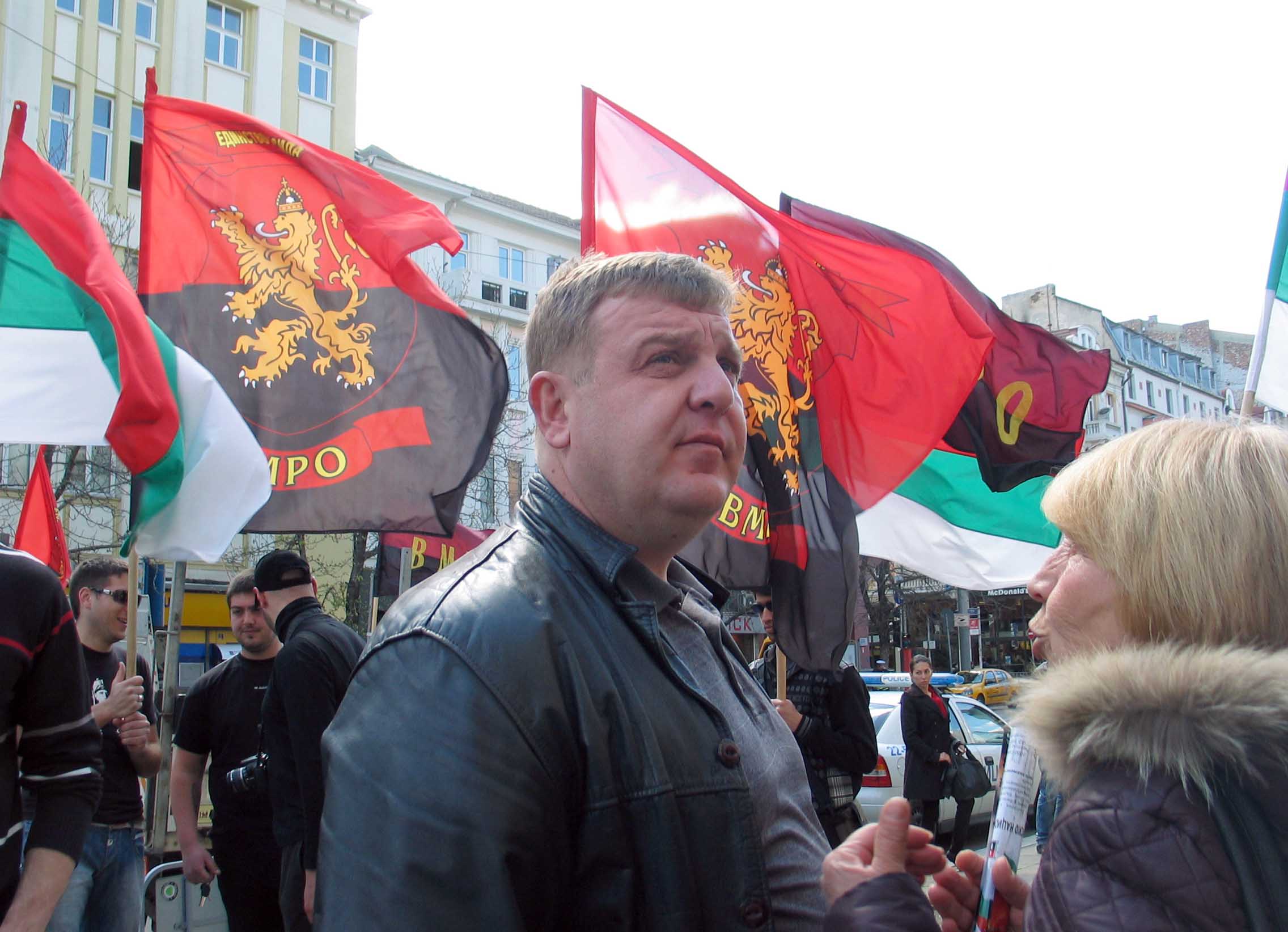 Каракачанов предизвиква на дебат Борисов и Станишев 