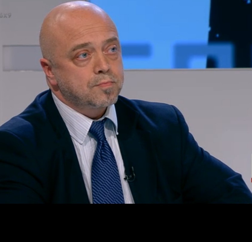 Иво Недялков-Фараона: И до ден днешен холдингът "Ийст уест" не е фалирал