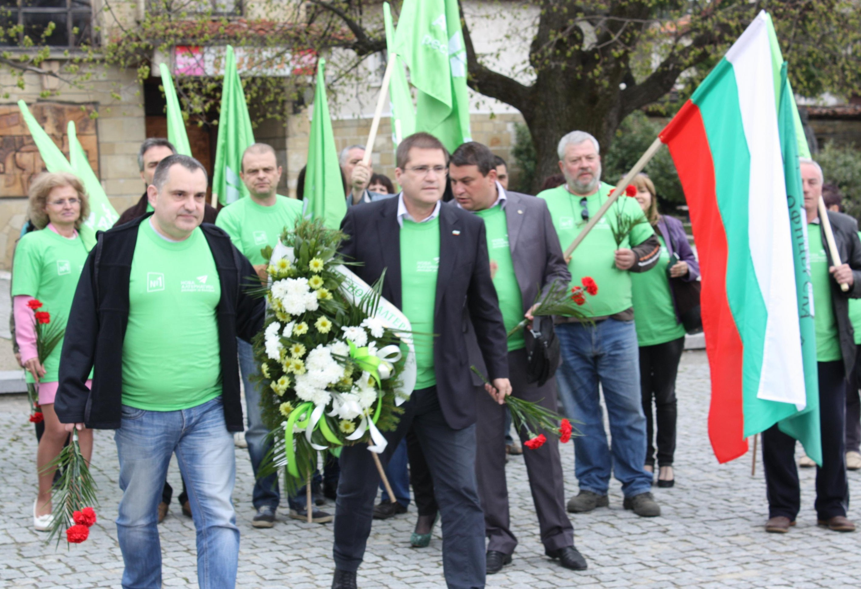 Хиляди от „Нова Алтернатива” чистиха в цяла България