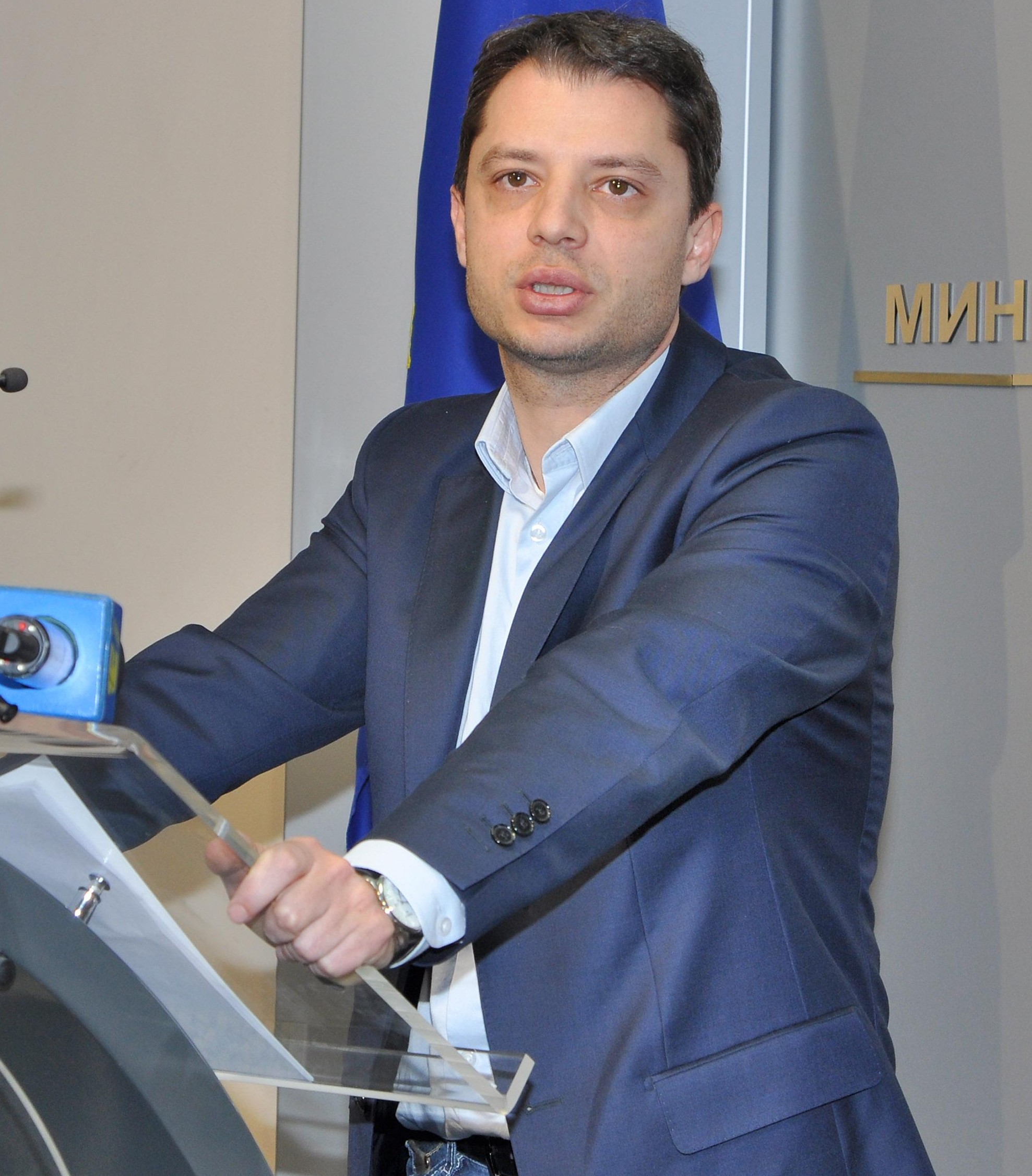 Делян Добрев: Осем международни компании са подали оферти за търсене и проучване на газ в блок “Терес”