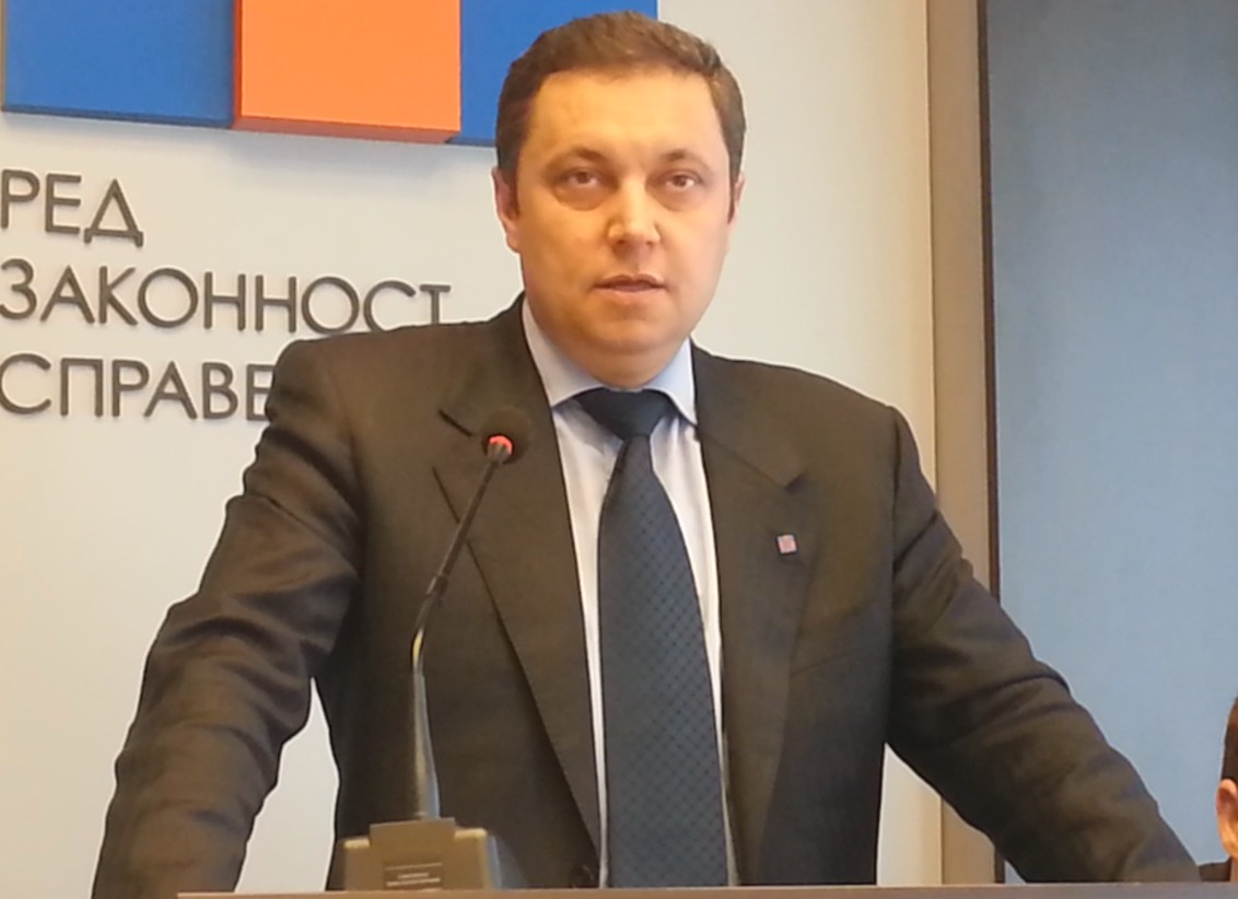 Янев пита Цацаров: За подслушване работите бързо, а за кражбите в енергетиката – не?