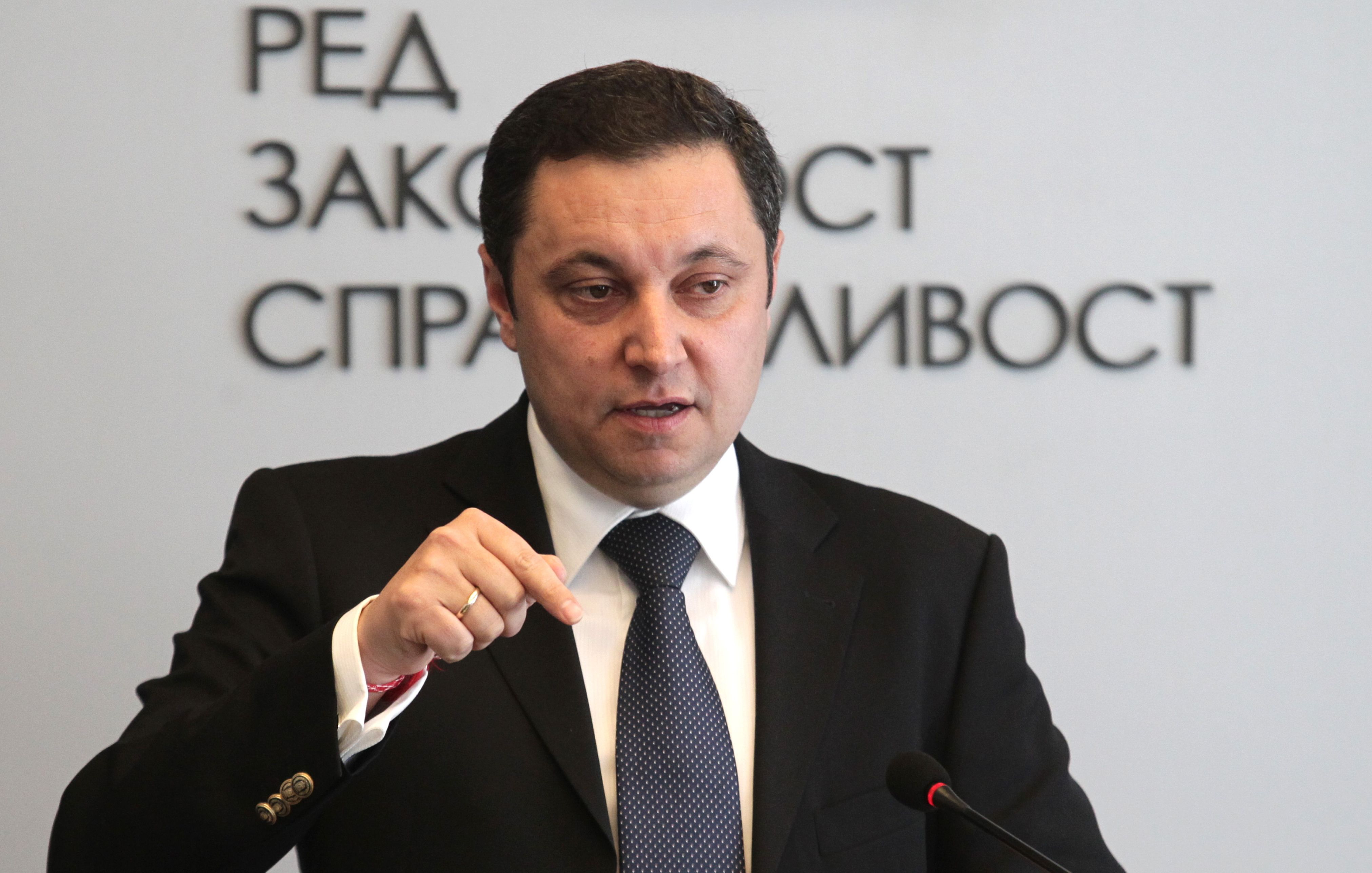 РЗС: Вие сте президент, а не наблюдател, г-н Плевнелиев!