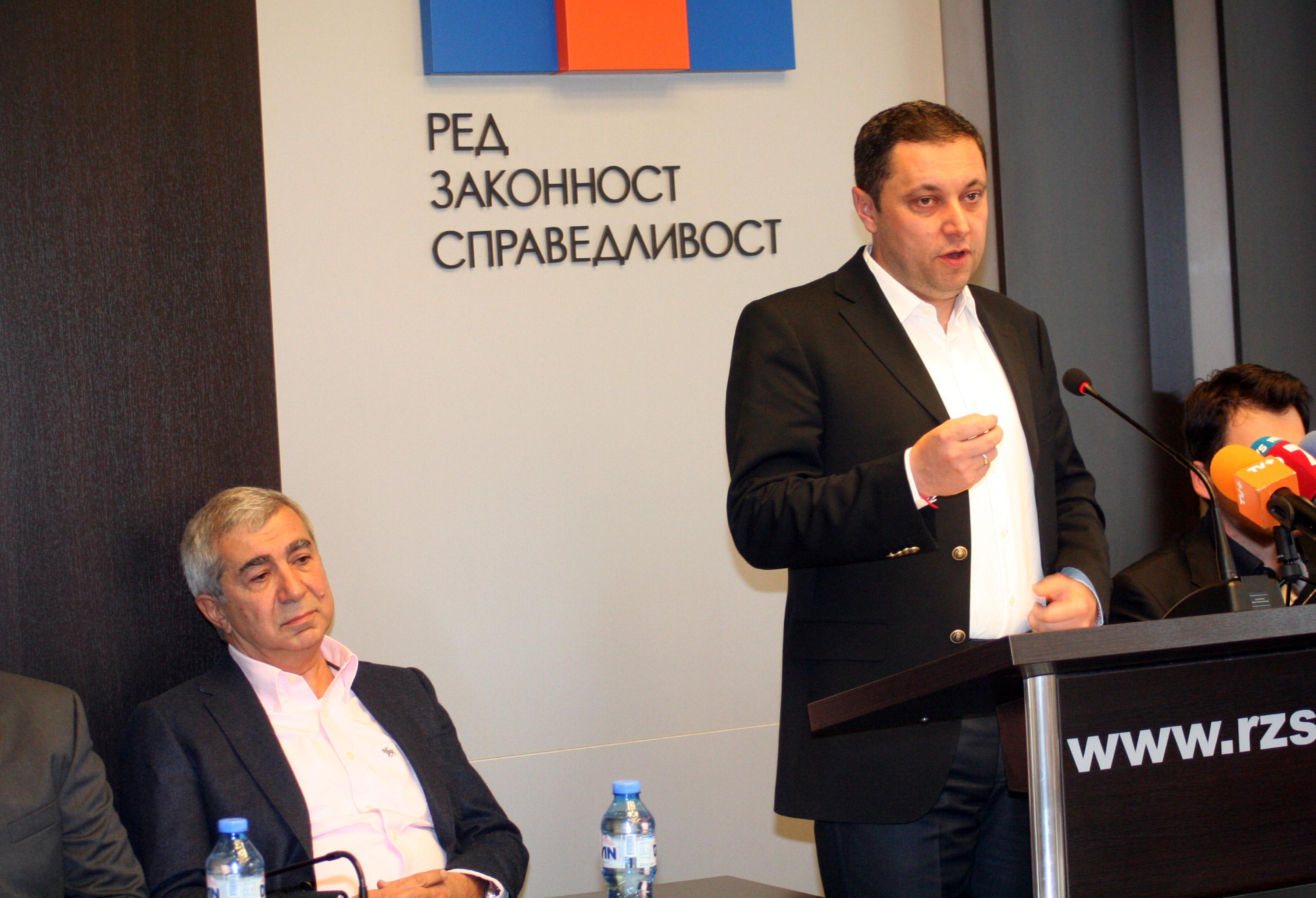 РЗС: Предпочитаме импийчмънт пред програмно правителство