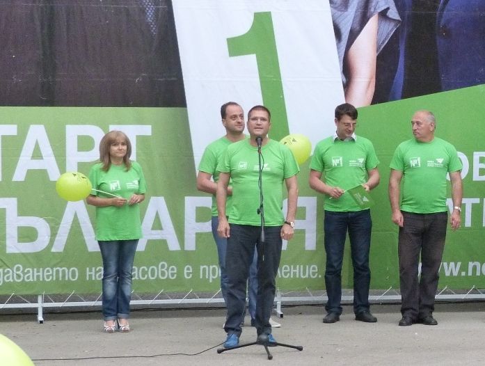 Николай Цонев към избирателите: Вие назначавате политиците в парламента, вие ги сваляте