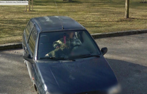 Вижте най-абсурдните снимки на Google Street View!