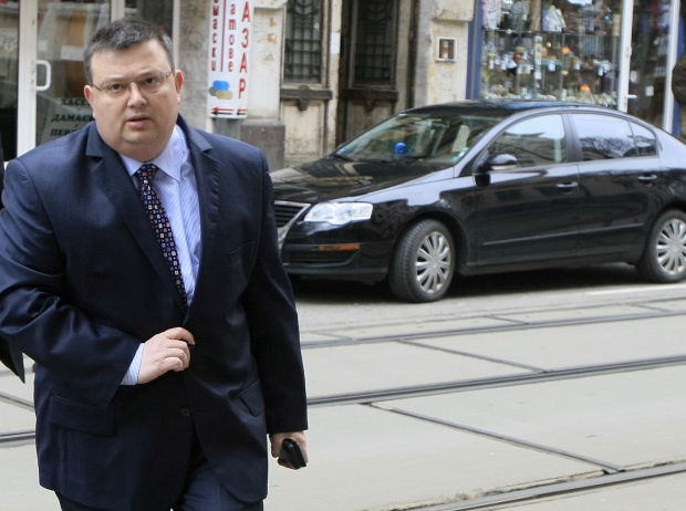 Цацаров привика шефа на ДАНС и главния секретар на МВР