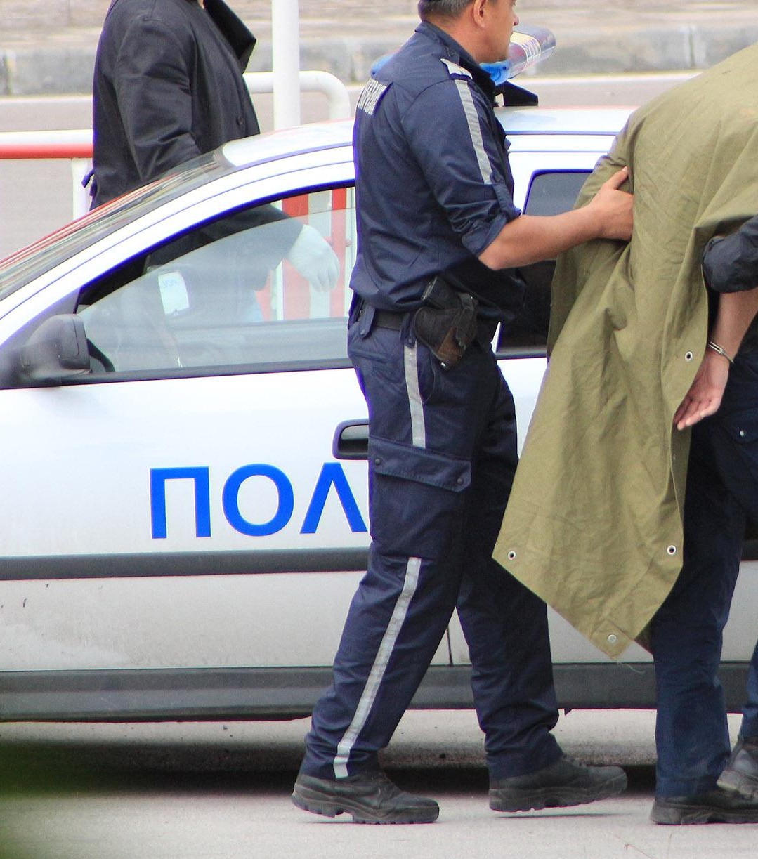 Побеснял шуменец след скандал с жена си вдигна ръка на полицай