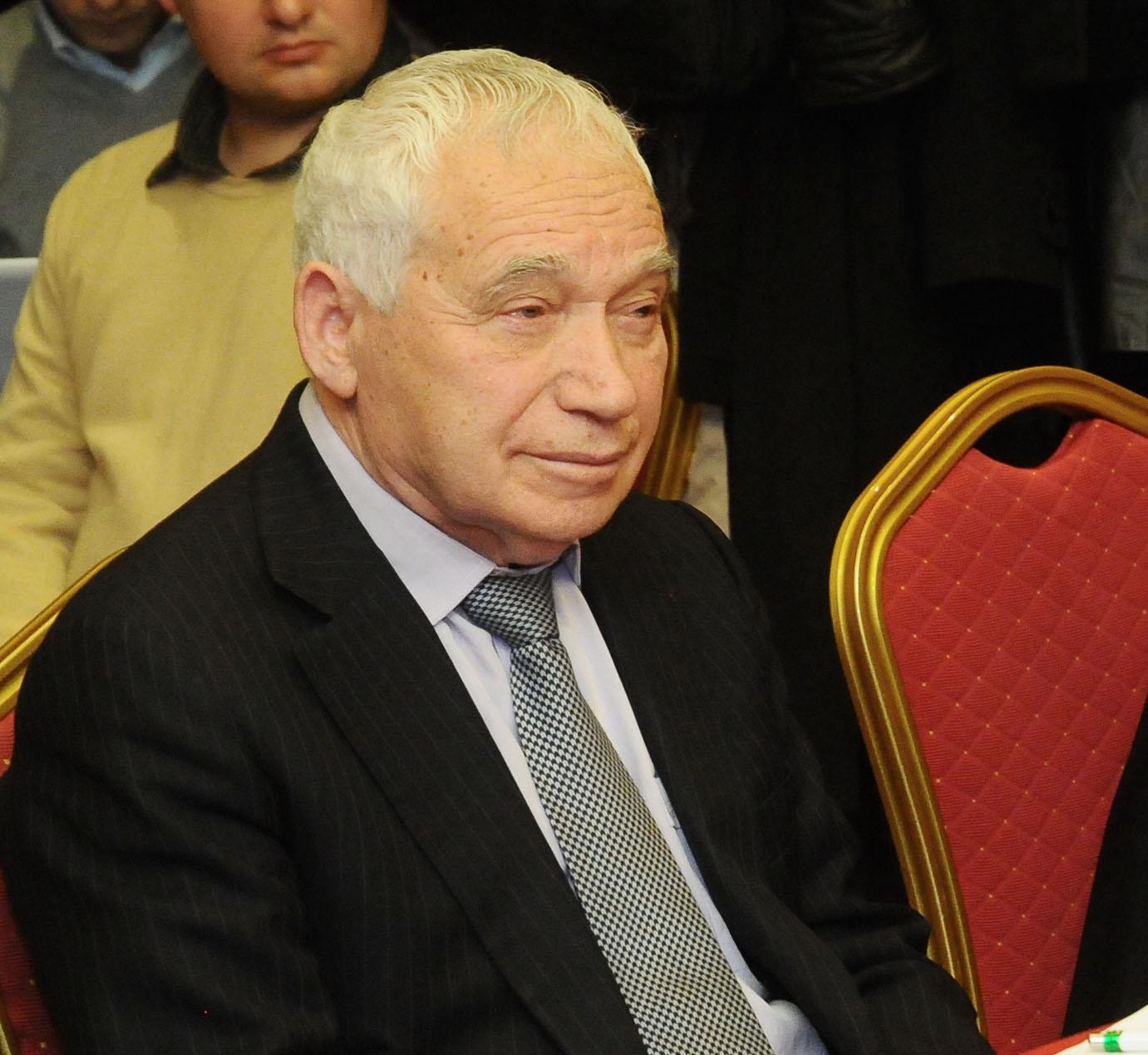 Желю Желев: Решението е програмно правителство с ГЕРБ и БСП