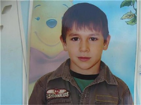  Съученик оголил кабела, който уби Ангел