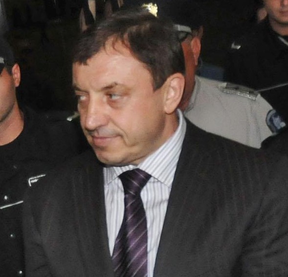 Свидетел срещу Алексей Петров с противоречиви показания