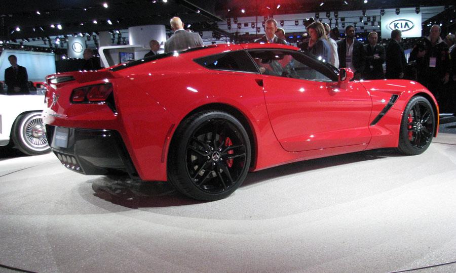 Corvette Stingray става пейскар на “Инди 500” 