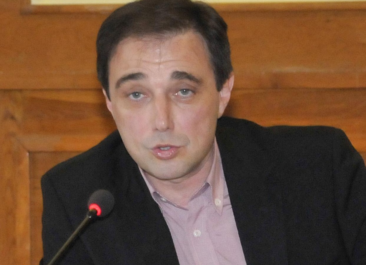 Запалиха джипа на шефа на Слънчев бряг навръх бала на дъщеря му