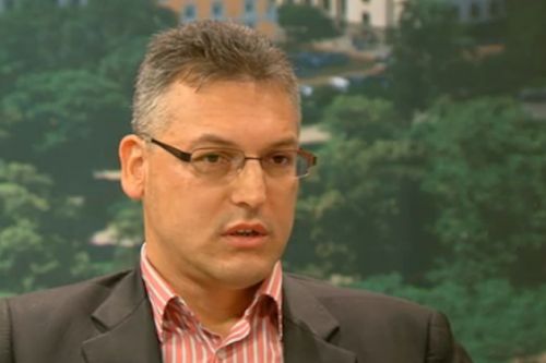 БСП, ГЕРБ и "Атака" се дъвчат за протестите