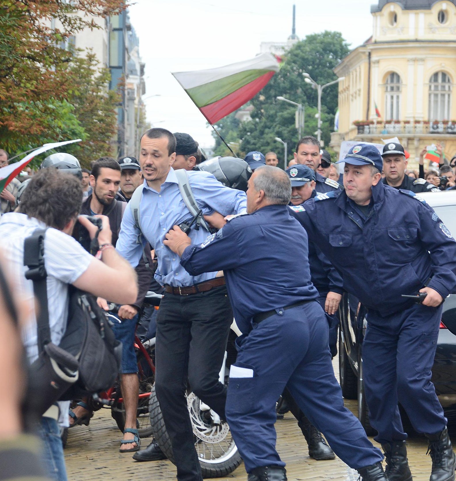Отменено е контрашествието в подкрепа на кабинета