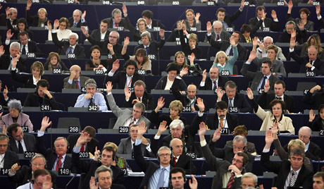 Незаконните подслушвания у нас влизат в Европарламента