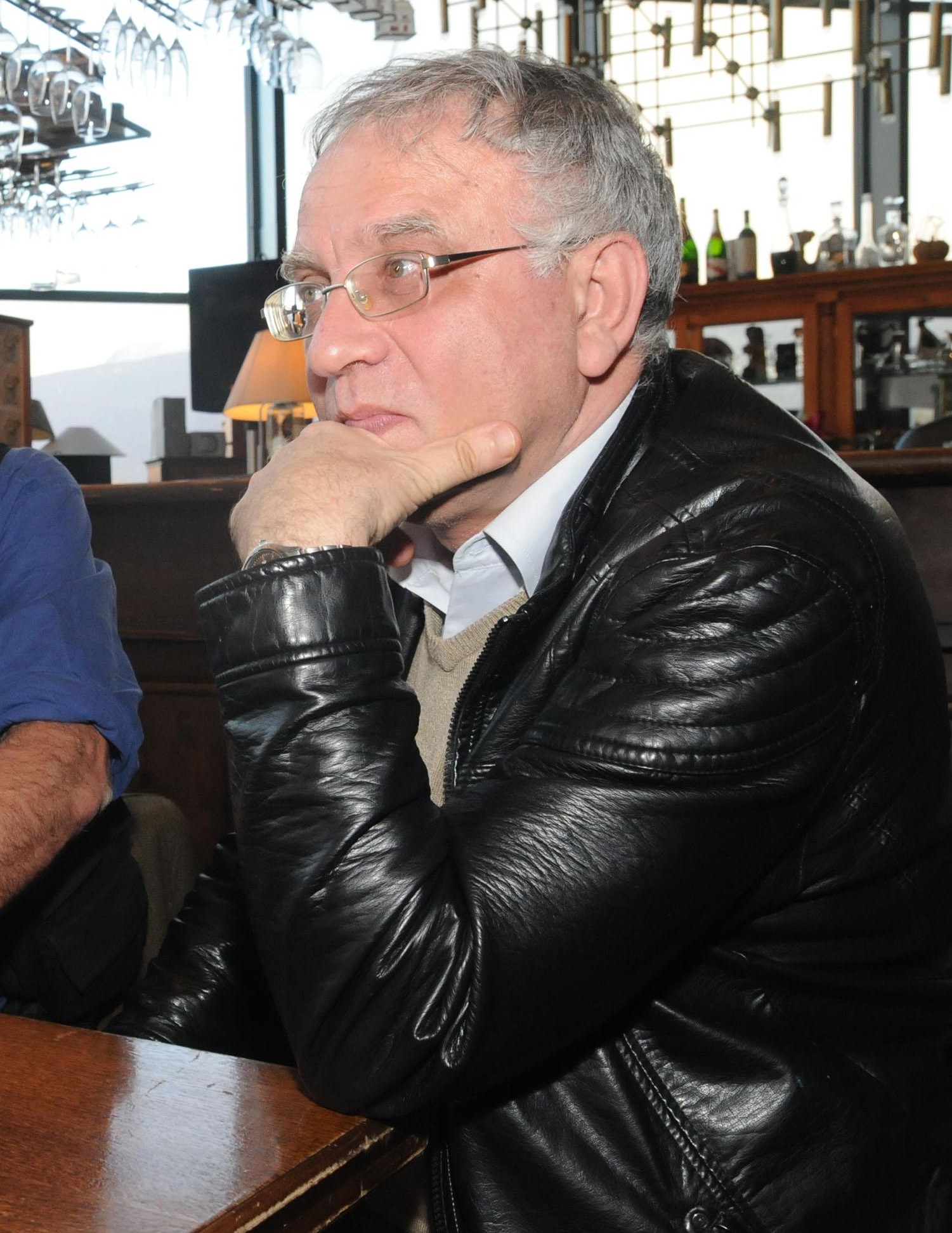 Цветозар Томов разбули мистерията с куфарчета, задържани в областните дирекции на МВР 