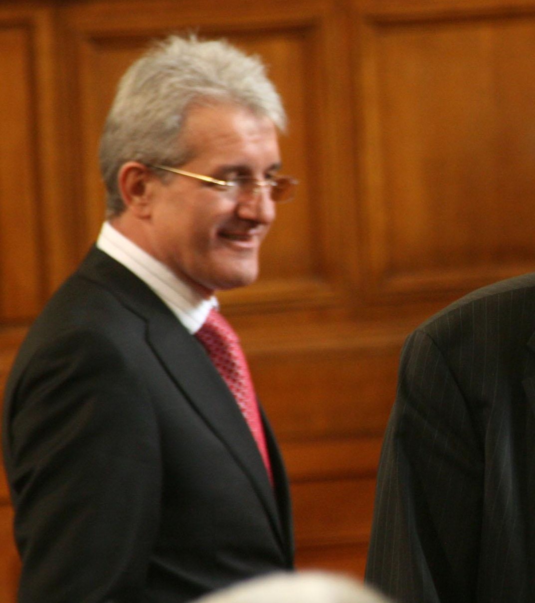 Рамадан Аталай: Орешарски знае как да управлява България