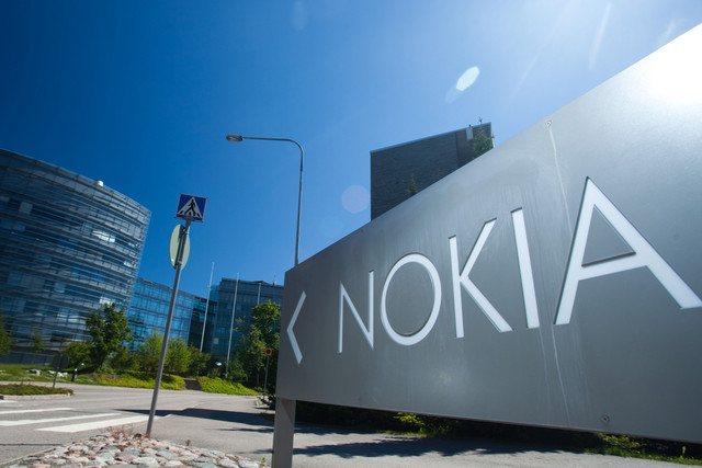 Експерти: Nokia да мине спешно на Android