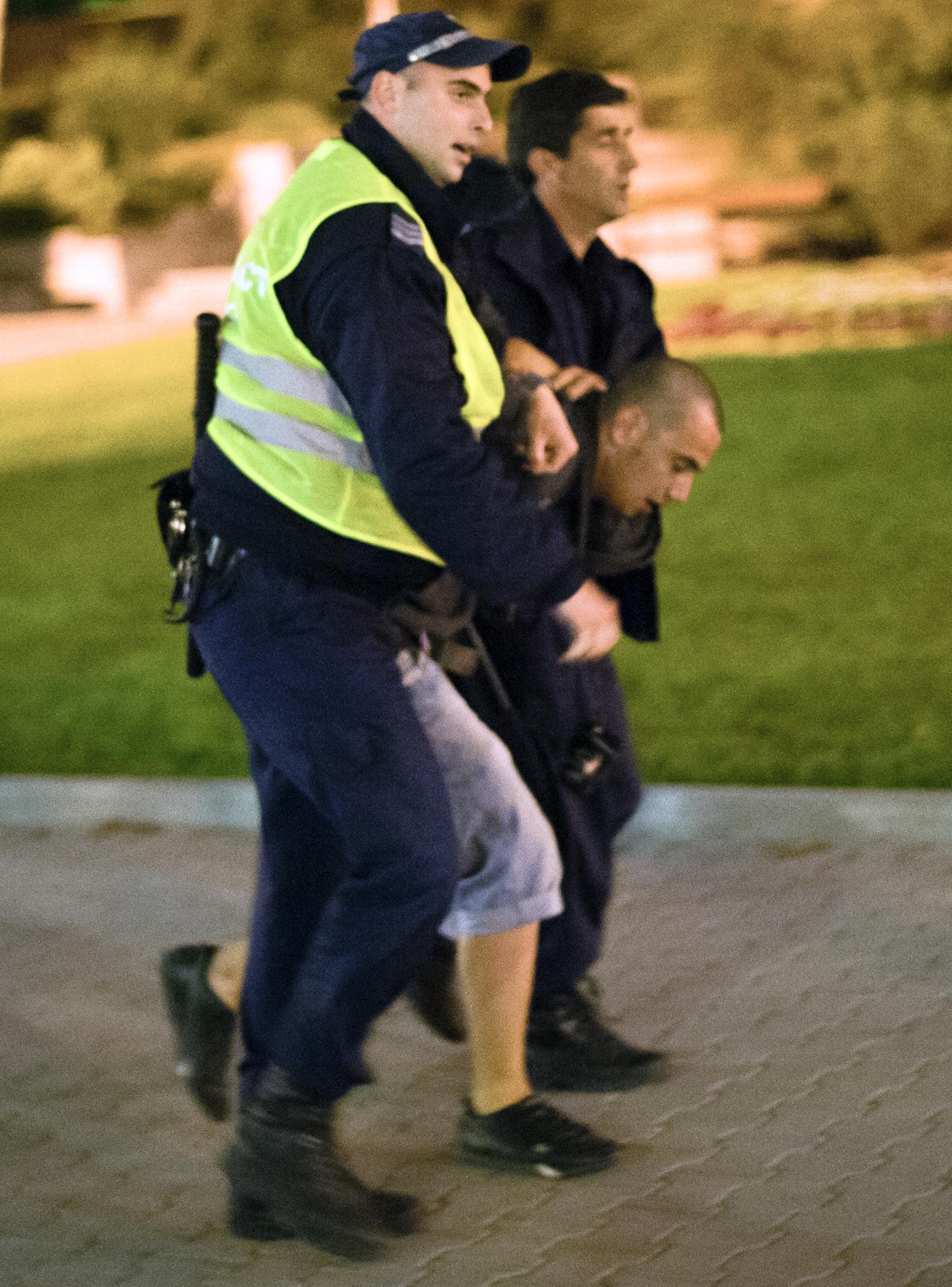 135 арестувани покрай протестите в София