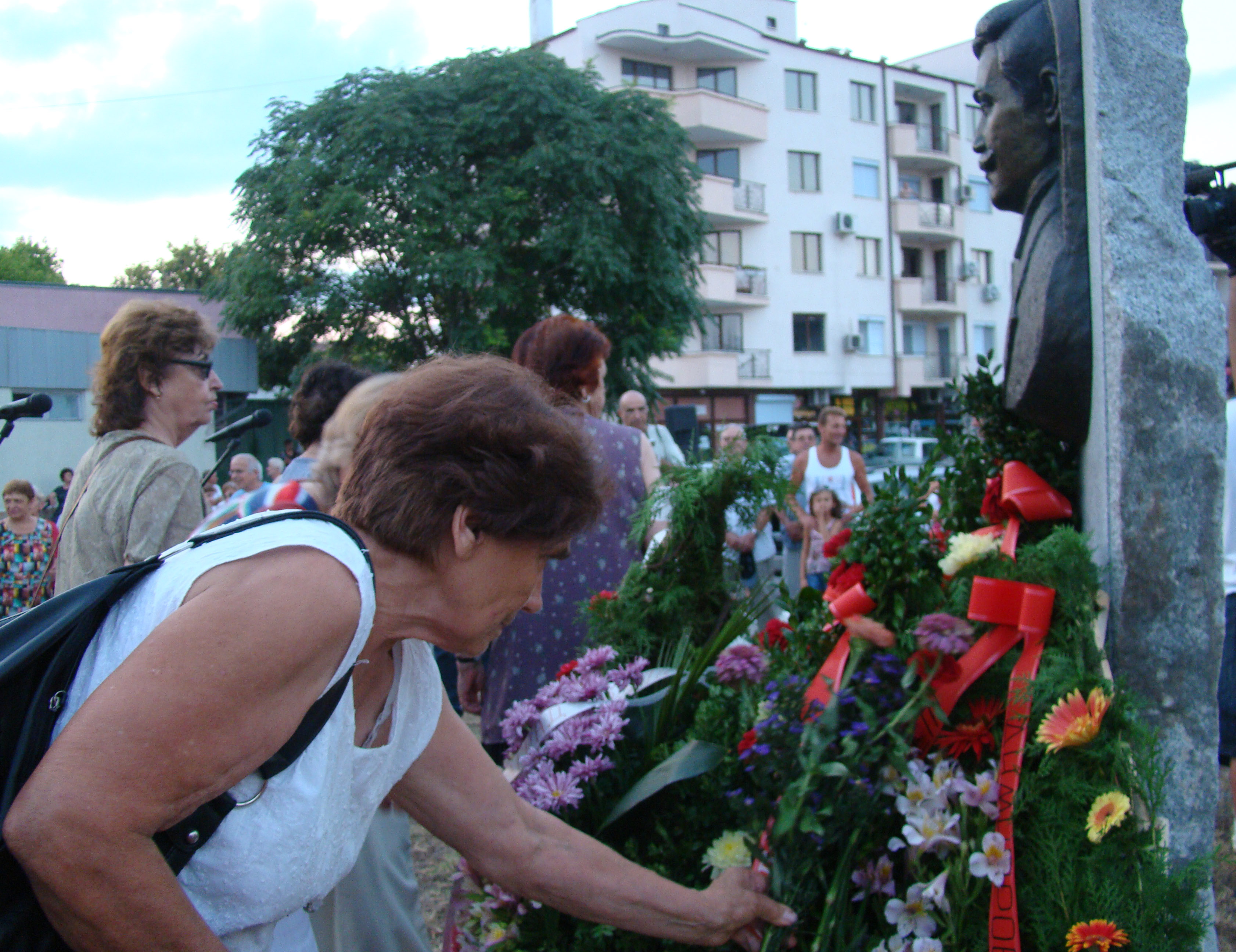 Паметник на Гоце Делчев откриха в Димитровград