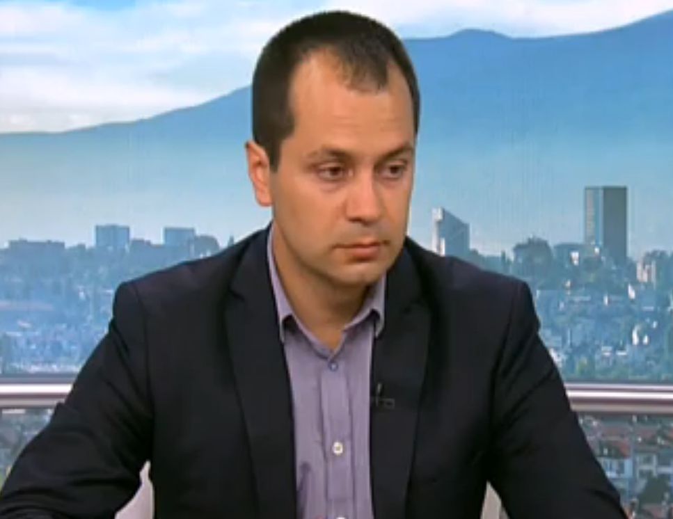 Калин Каменов: Назначиха дъщерята на Нора Ананиева за зам.-шеф на АЗД