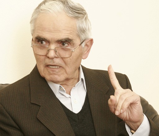 Проф. Иван Ангелов: Плащаме с оскотяваща бедност за ниския бюджетен дефицит и ниската задлъжнялост