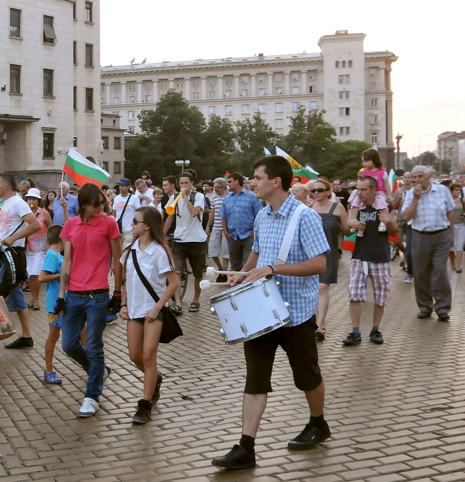 Протестът в столицата стартира от фонтана