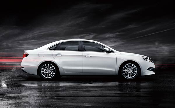 Китайци атакуват Европа с конкурент на Jetta