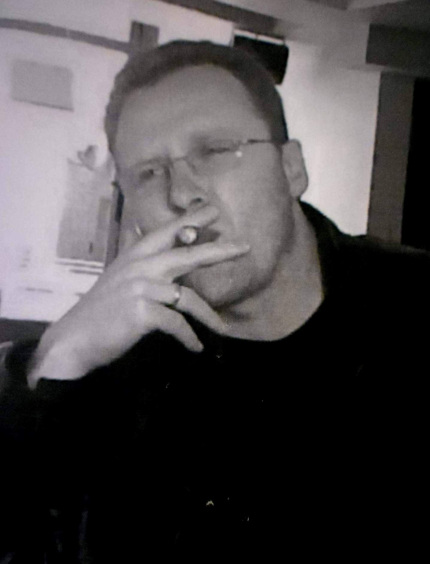 Човек на Коко Динев мами заможни дами