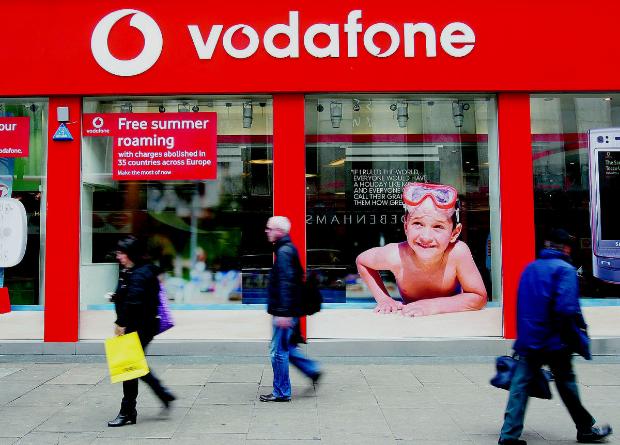 Искат анулиране на сделката между Verizon и Vodafone