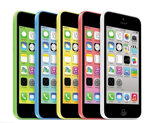 Apple изуми света едновременно с два iPhone-а (ВИДЕО)