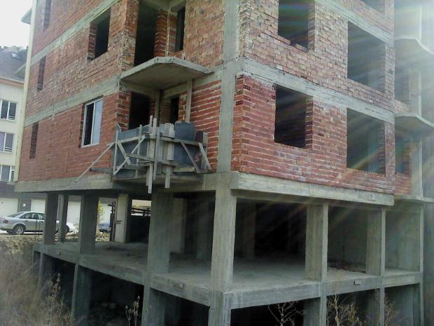 Ще се хванете за главата, като разберете колко ще струват техническите паспорти за жилищата ви