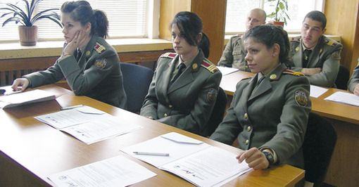 Родната армия с най-много жени от всички в НАТО