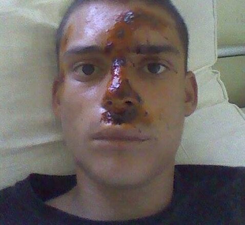 Цигани пребили брутално момче, носещо тениска с надпис "България над всичко"?