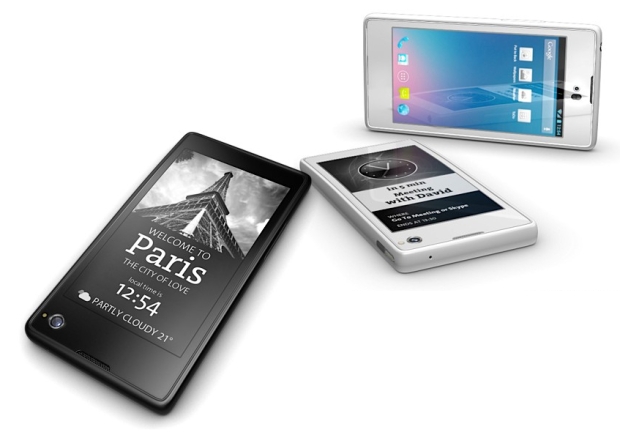 Смартфонът YotaPhone вече е на пазара в Европа