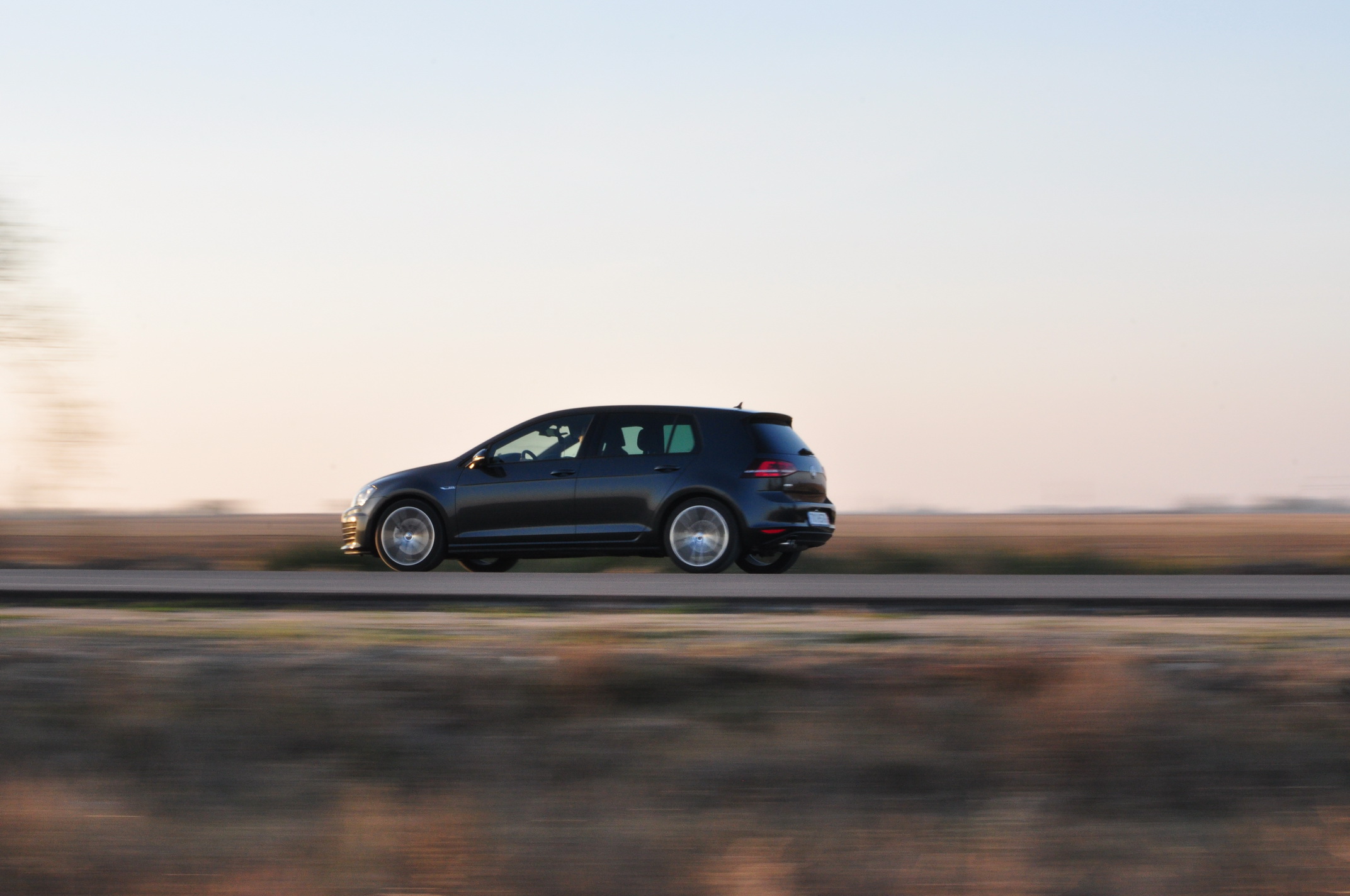 Тест на Volkswagen Golf VII GTD (СНИМКИ)