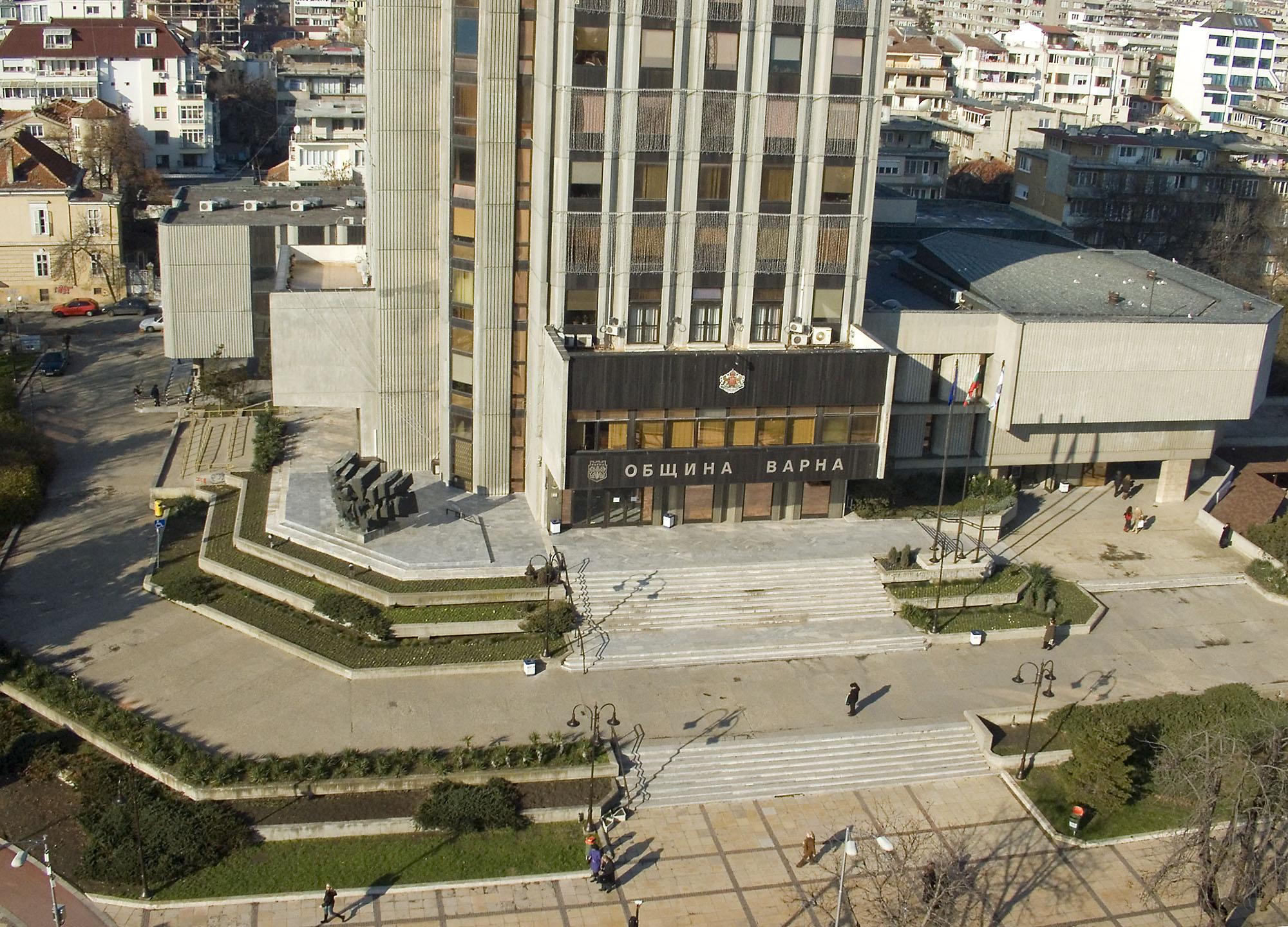 Жители на Варна на нож с общината заради социални жилища